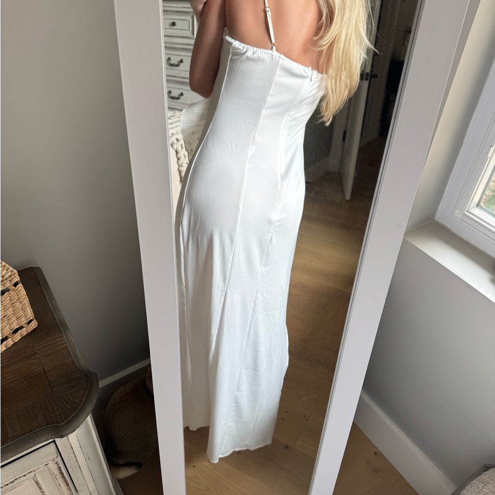 Elegant White Ruffle-Trim Maxi Dress - Picture 2 of 3